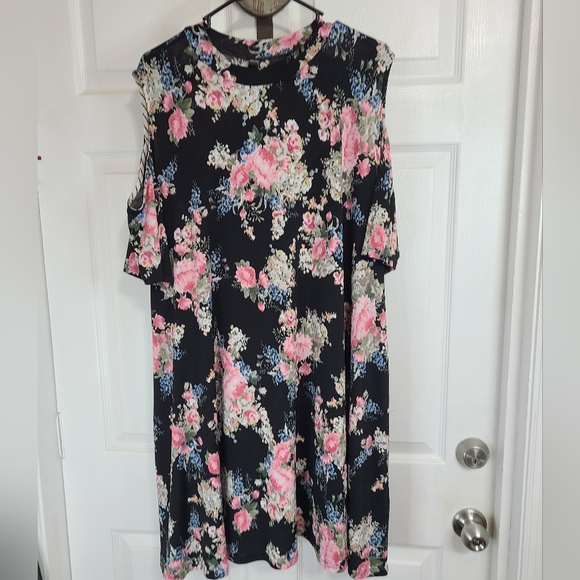 My Story Woman's Long Sleeve Dress, Size: Large Color: Black with Floral Print - Picture 6 of 14